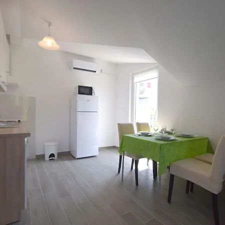 Cindric 2 By Interhome Daire *